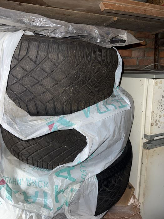 Шини бу 245/45 r19 Continental VikingContact