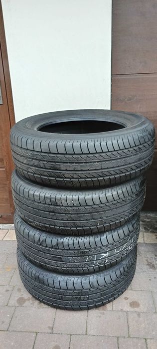 opona letnia 225/60R17 99H Yokohama bluearthve70