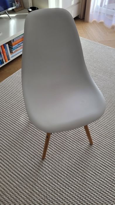 Sprzedam 4-ry krzesła