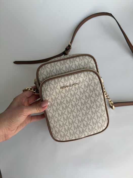 Сумка michael kors jet set travel medium logo vanilla