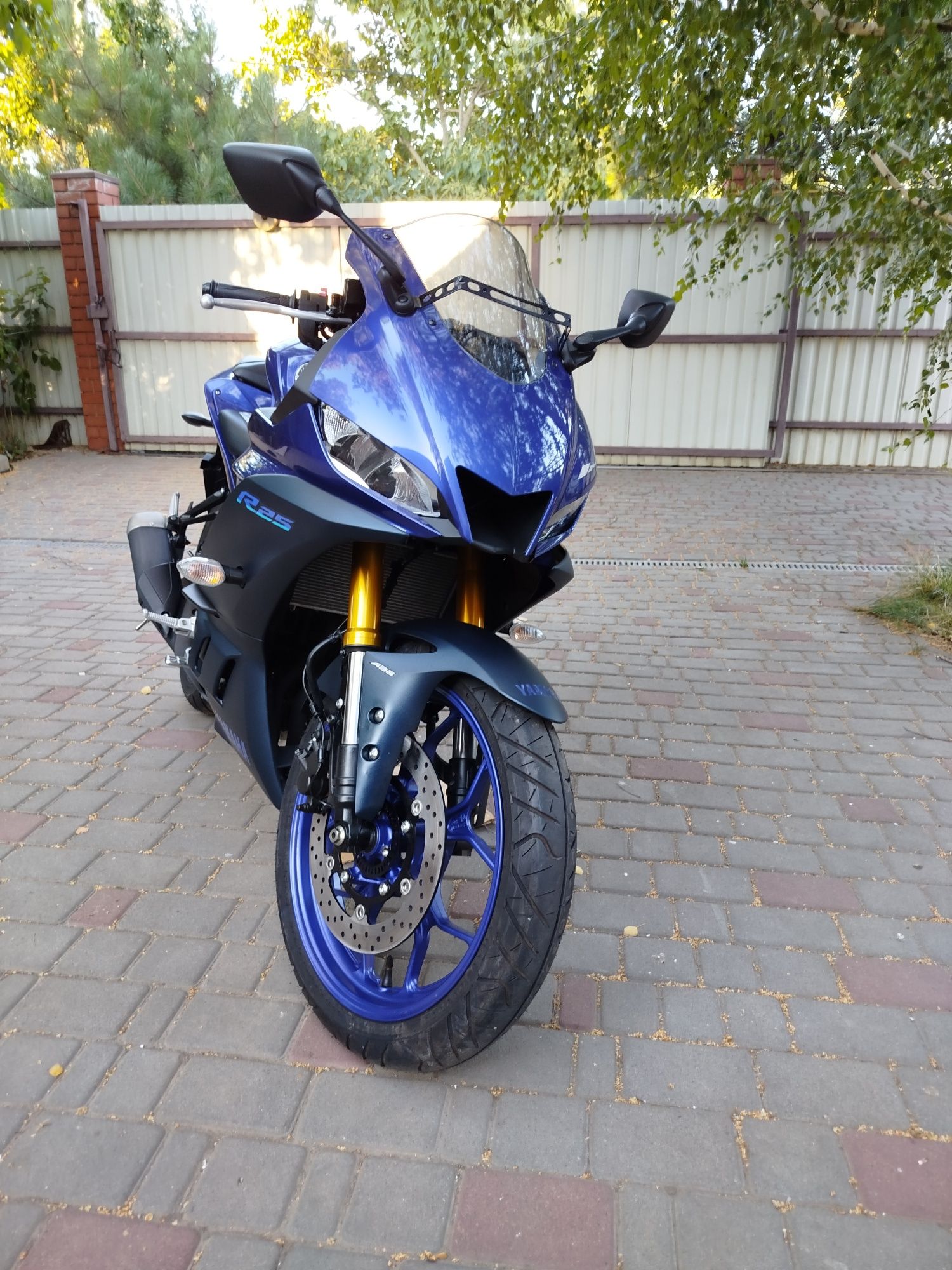 Мотоцикл Yamaha YZF-R25 вышел  в 2023 году Новий . Знижка .