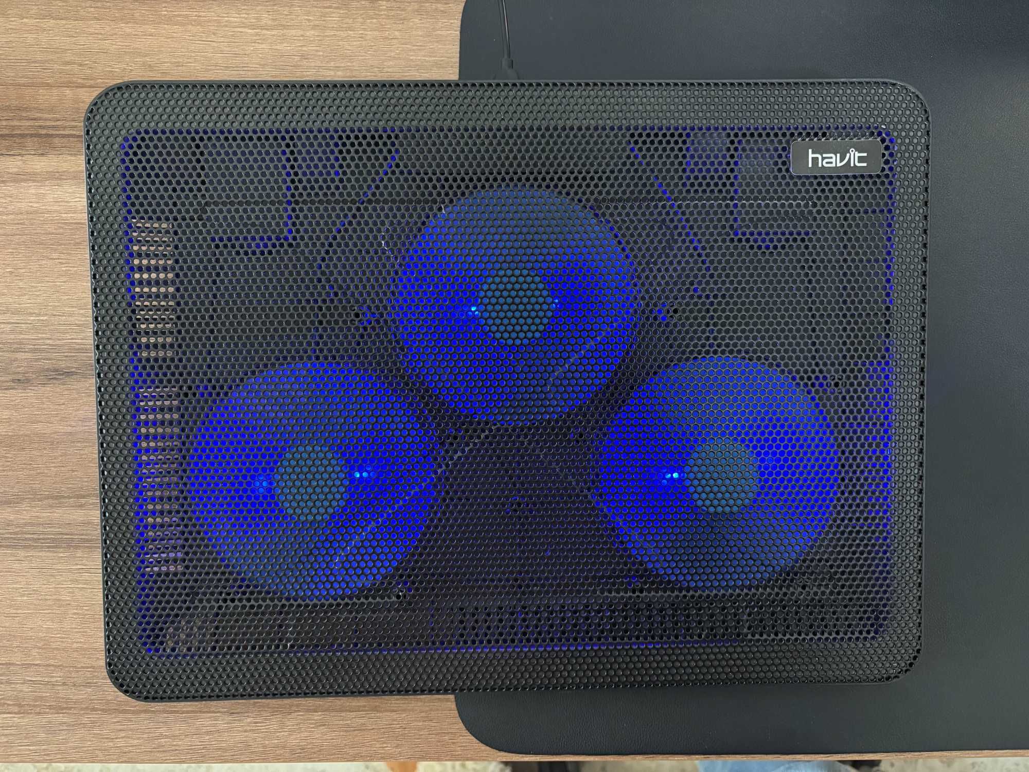 Base de arrefecimento para computador portátil