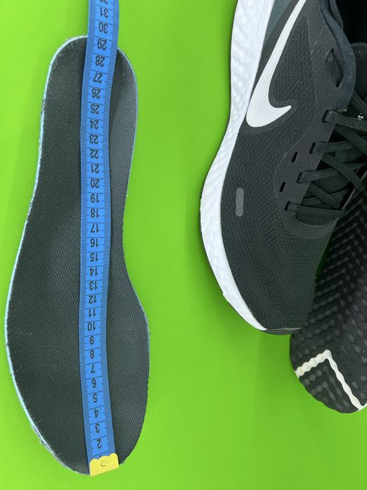 Чоловічі кросівки для бігу 45р.29см. Nike  Revolution 5