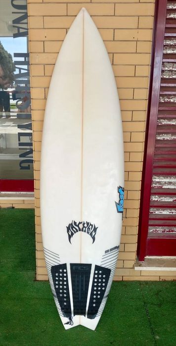 Prancha de surf 5.6 em muito bom estado