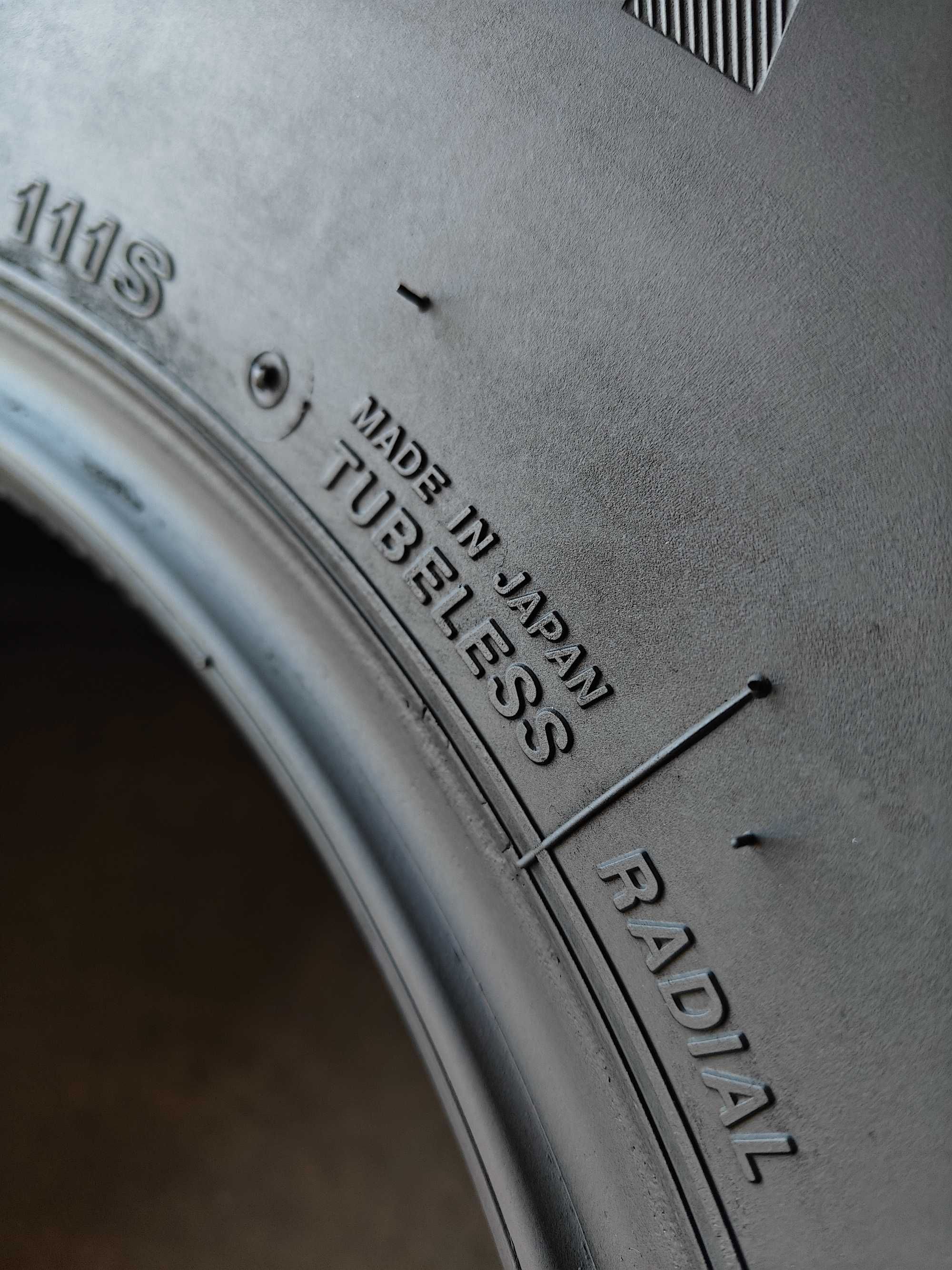 R16 255 70 шини зимові Bridgestone Blizzak DM-V2 арктичні липучки