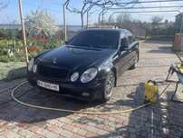 Mercedes-Benz E220