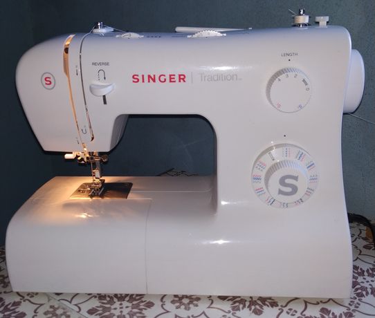 Singer 2282 - máquina de costura
