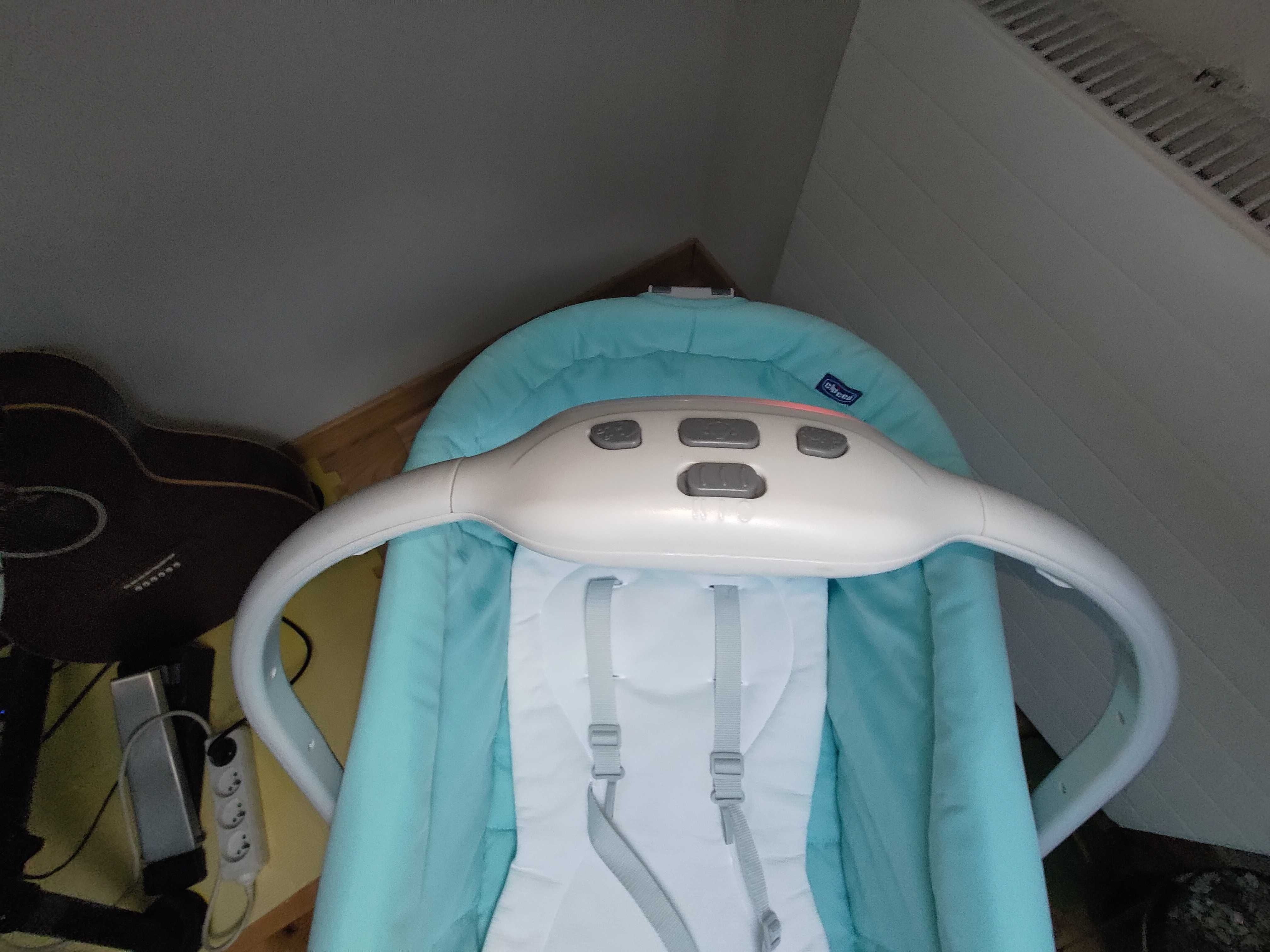 Chicco Baby Hug 4w1 Air - łóżeczko, leżaczek, fotelik i krzesełko