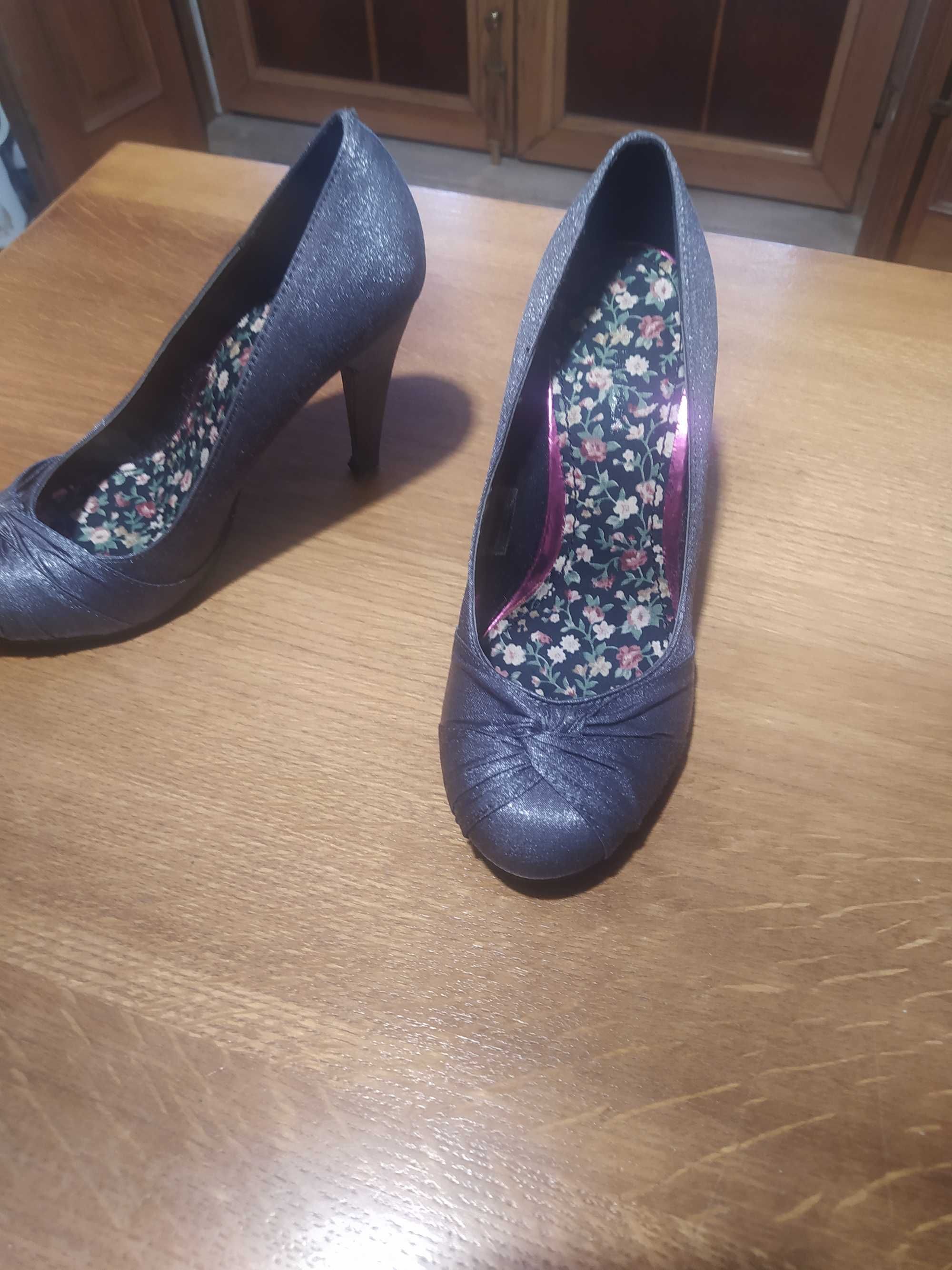 Sapatos para festa