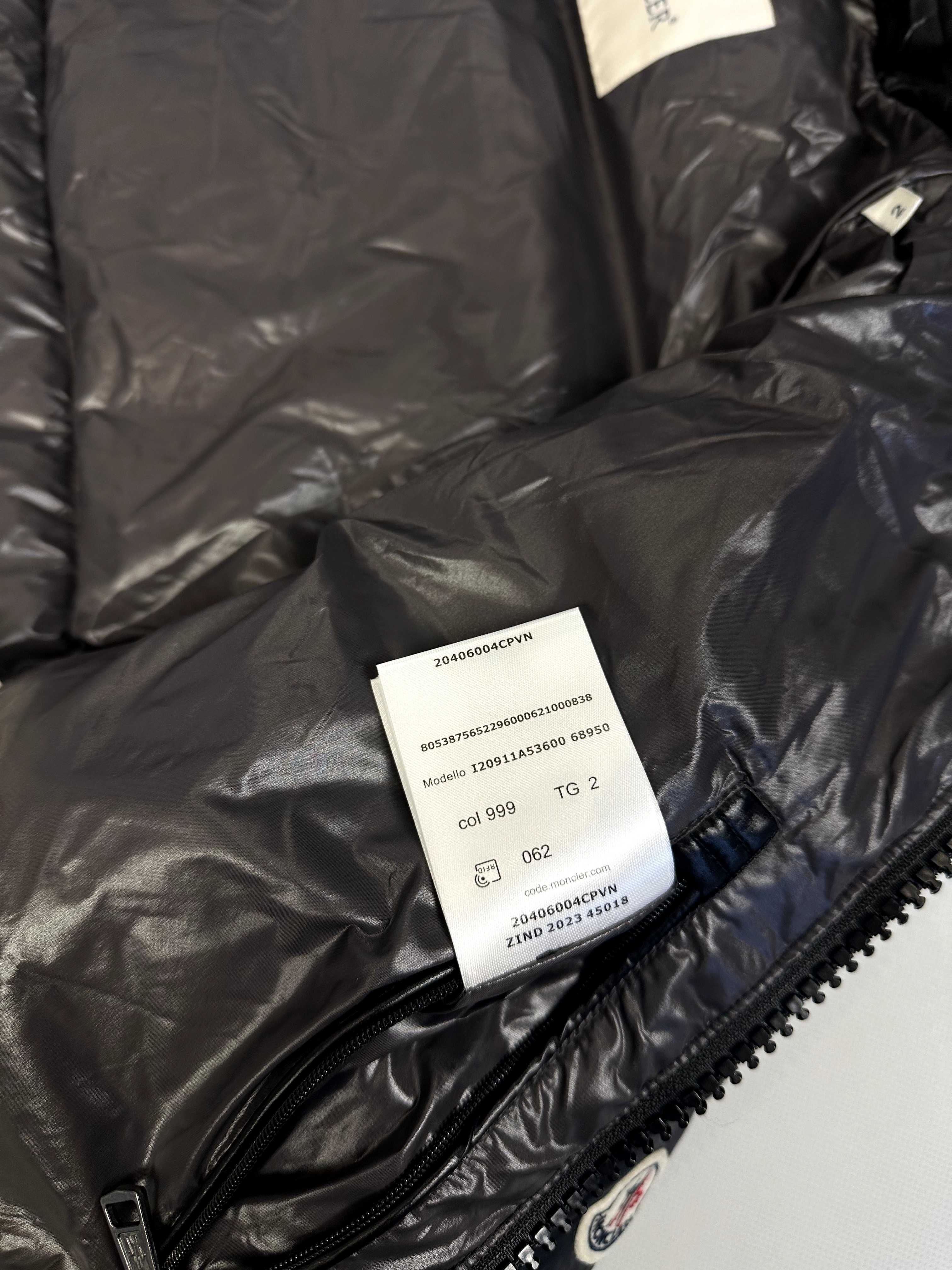 Пуховик Moncler Maya Giubbotto Black зимова куртка монклер майя