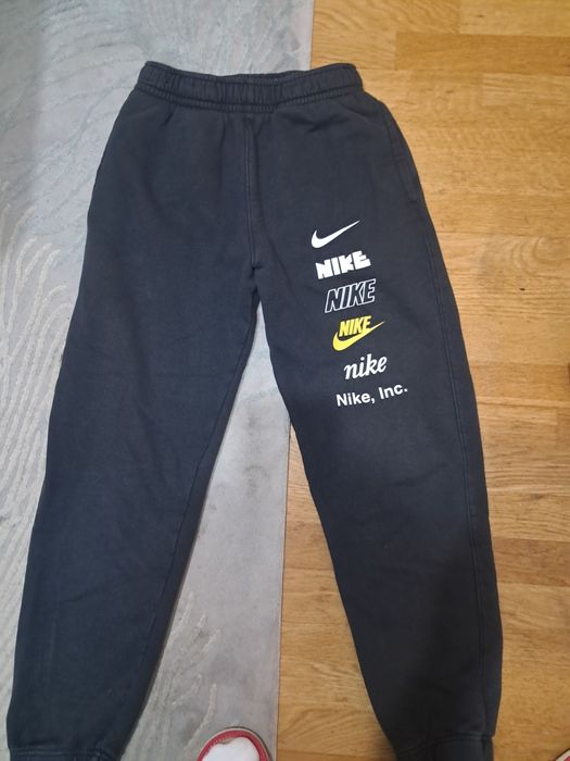 Spodnie dresowe  Nike 147-158