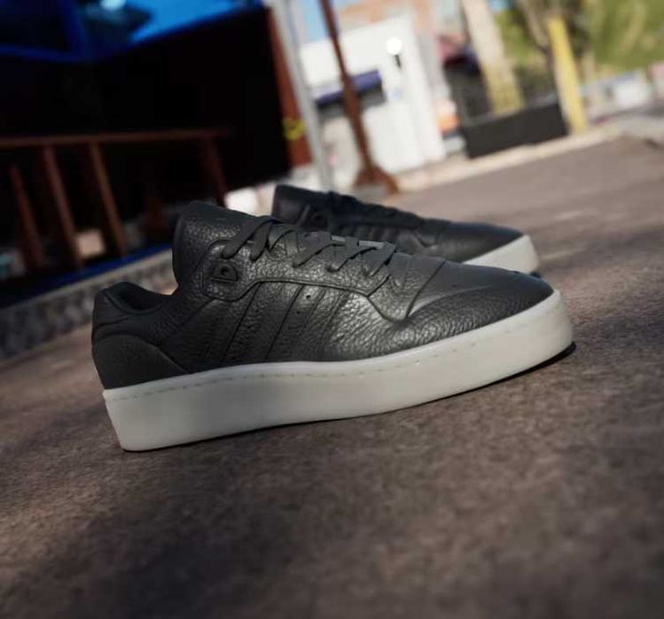 Кроссовки Adidas Rivalry Lux Low Shoes. Размер 11 (29).