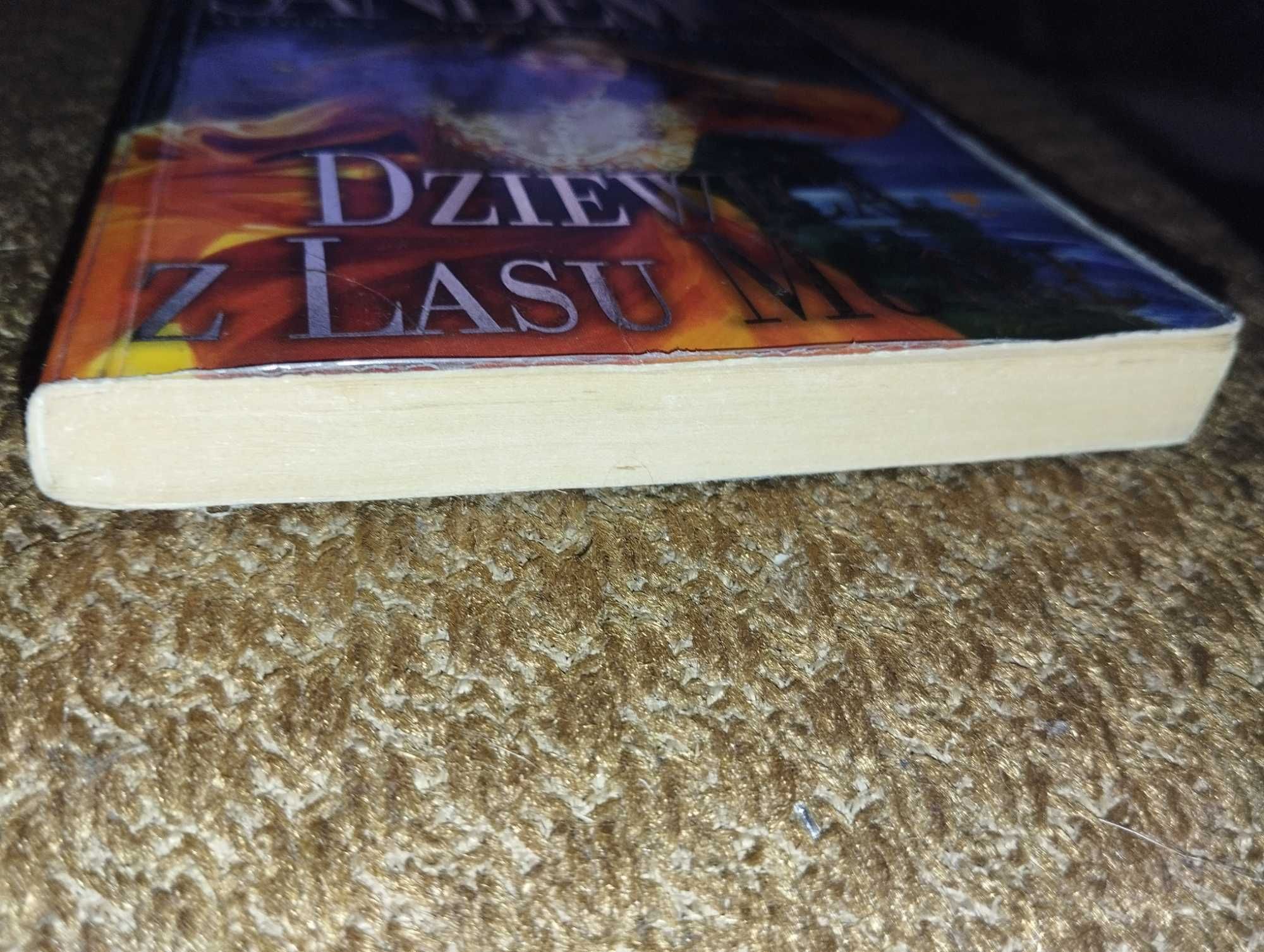 Dziewica z lasu mgieł - Margit Sandemo