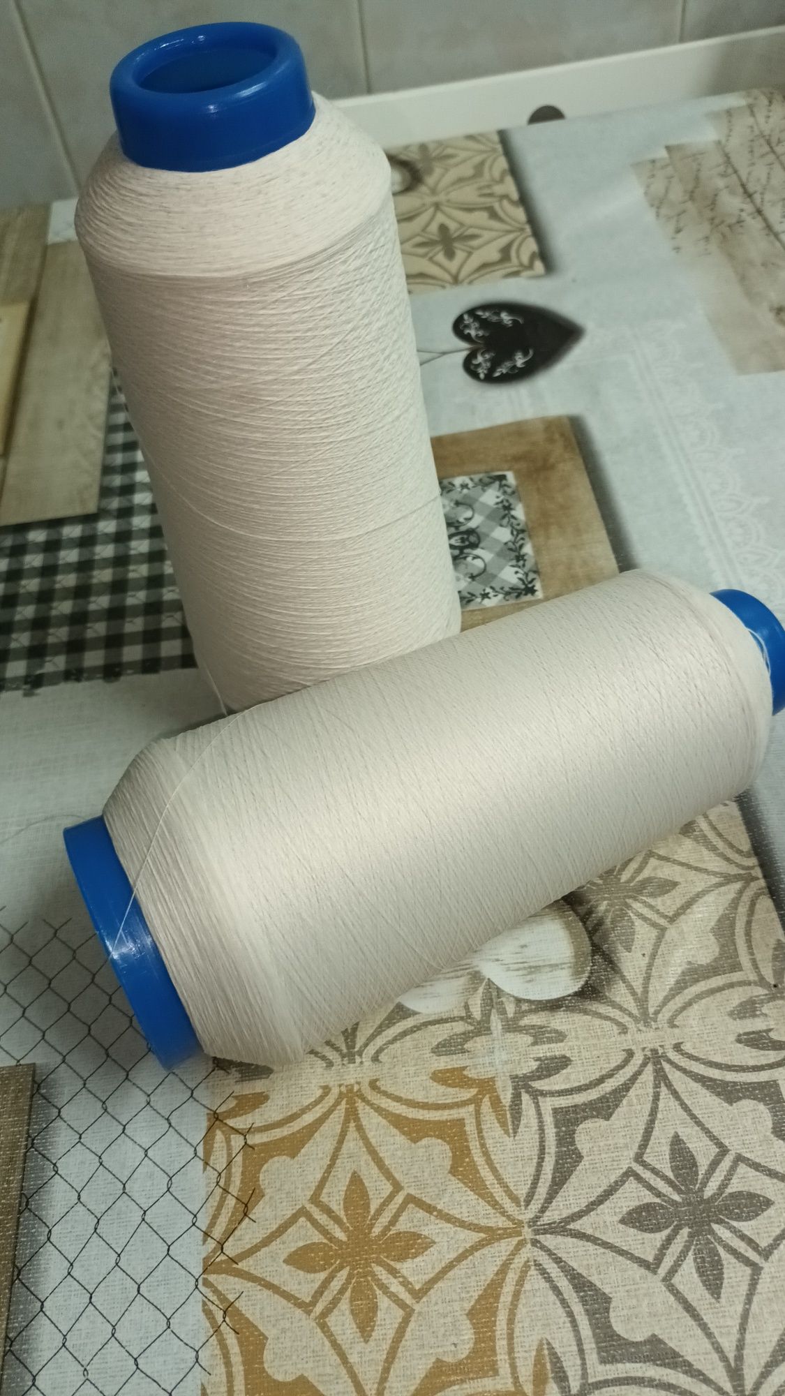 Linhas overlock pérola