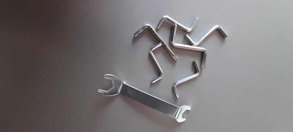 Imbusy do skręcania mebli  za 10 zł