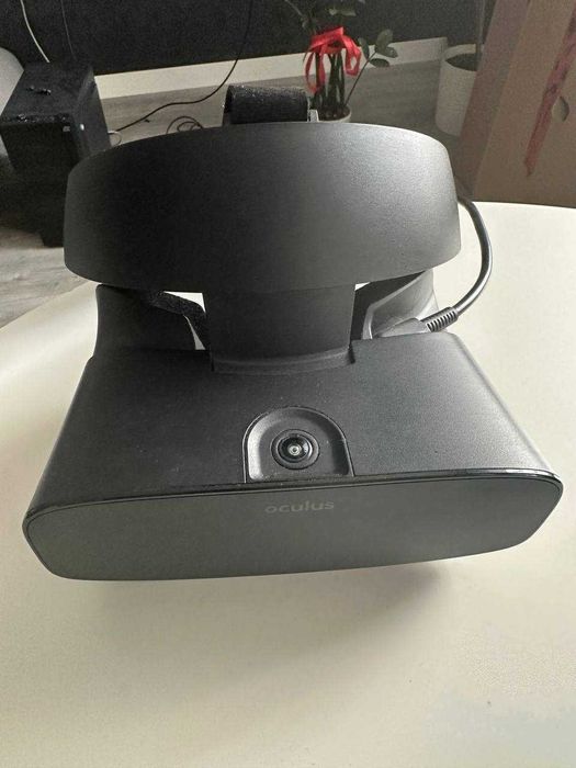 VR окуляри Oculus Rift S повний комплект