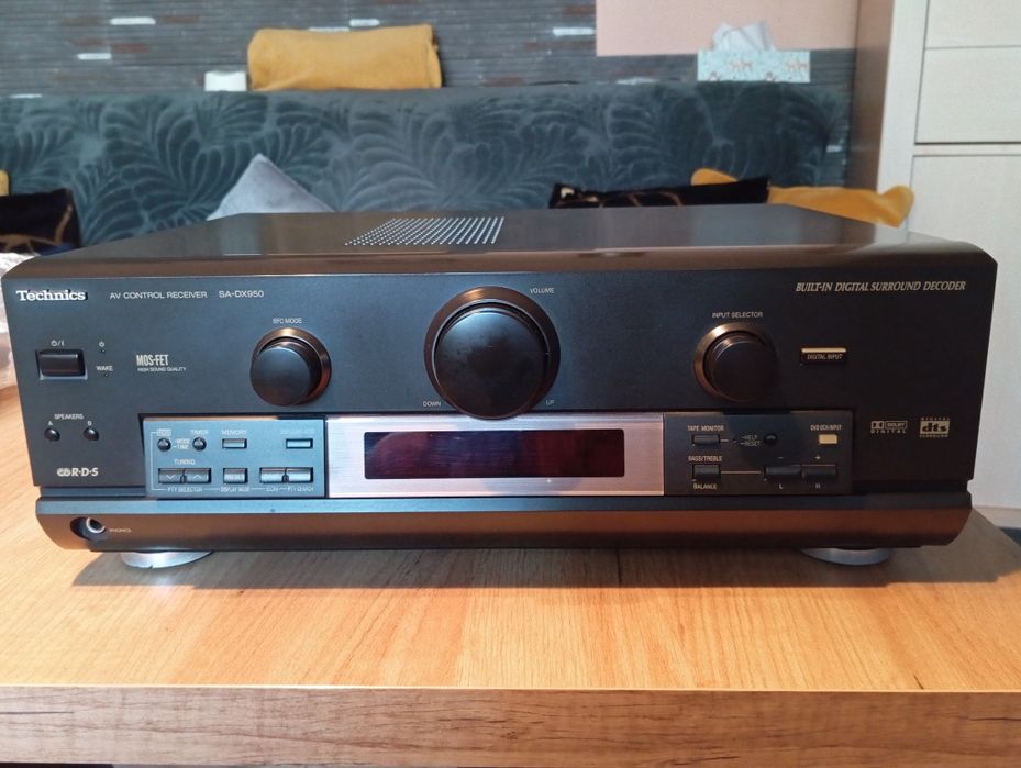 Amplituner Technics SA-DX 950 uszkodzony.