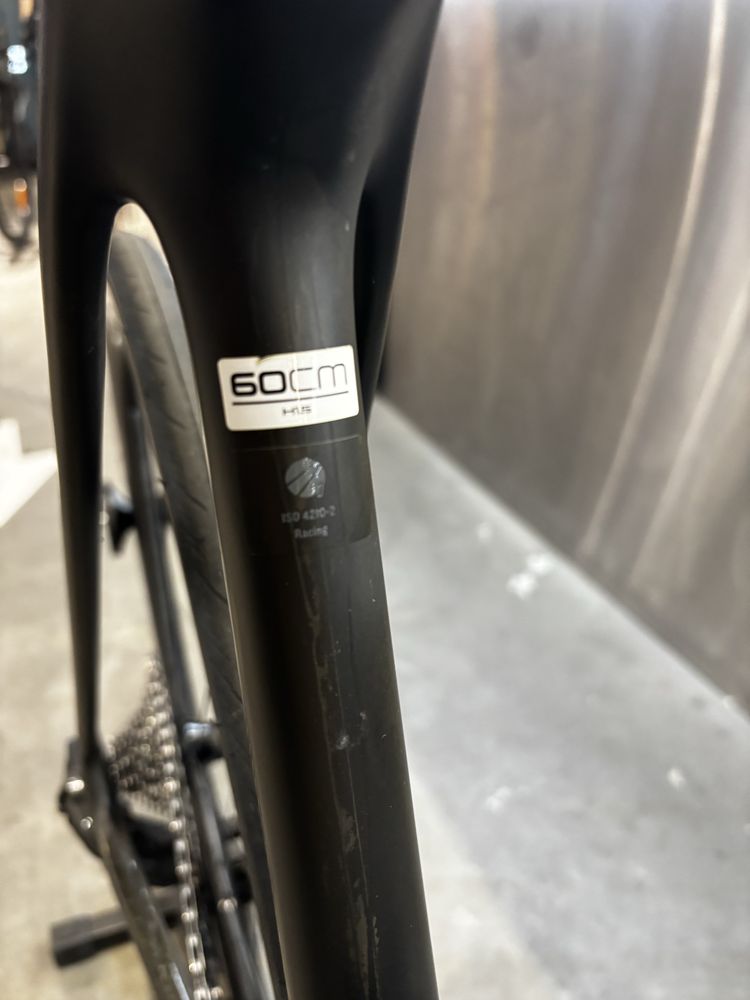 Trek Émonda SLR 6 eTap 2022 – Rozmiar 60 kolor Matte Onyx Carbon