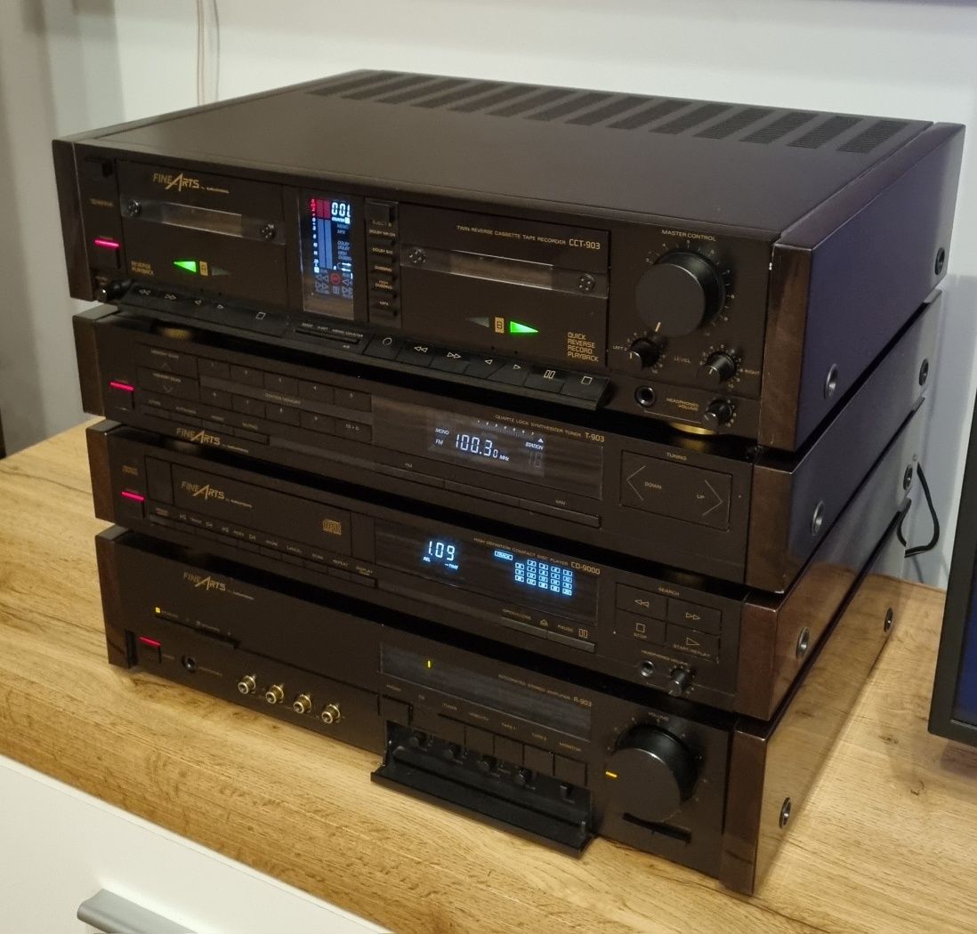 Grundig Fine Arts Wzmacniacz Tuner Odtwarzacz CD Magnetofon Kaseta