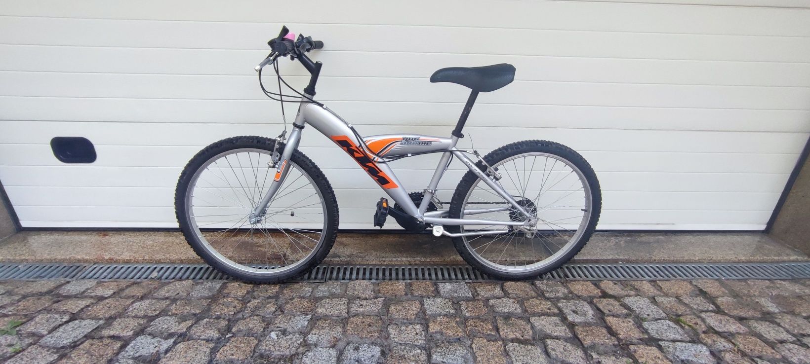 Bicicleta KTM para adolescente roda 22"