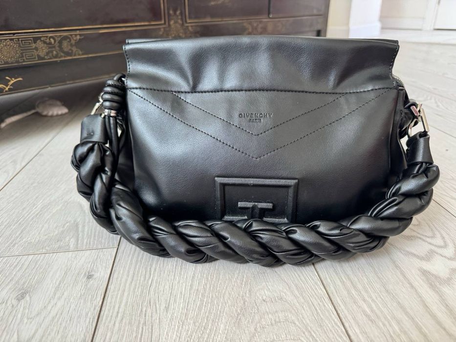 Женская сумка GIVENCHY