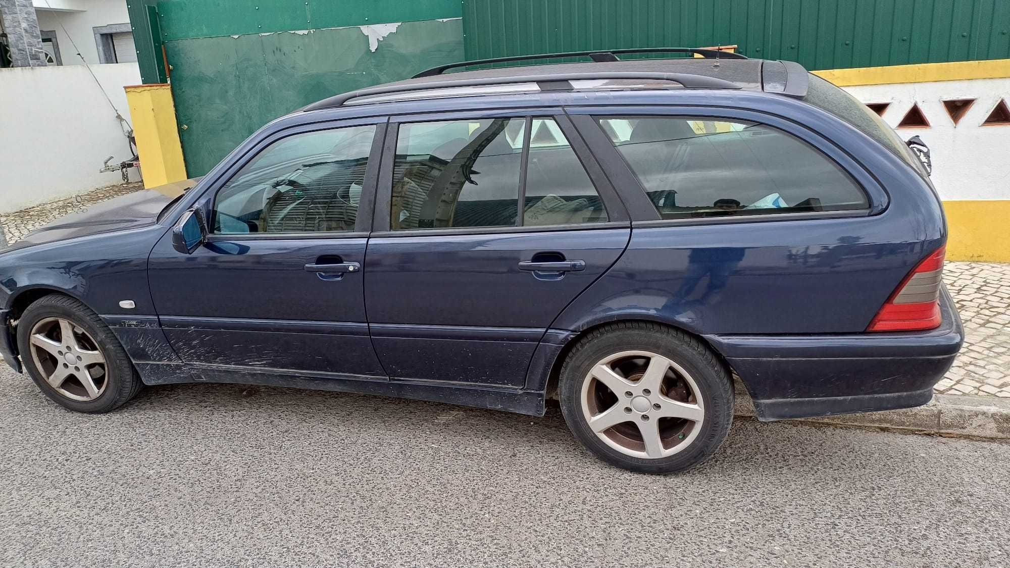 Carrinha Mercedes C220