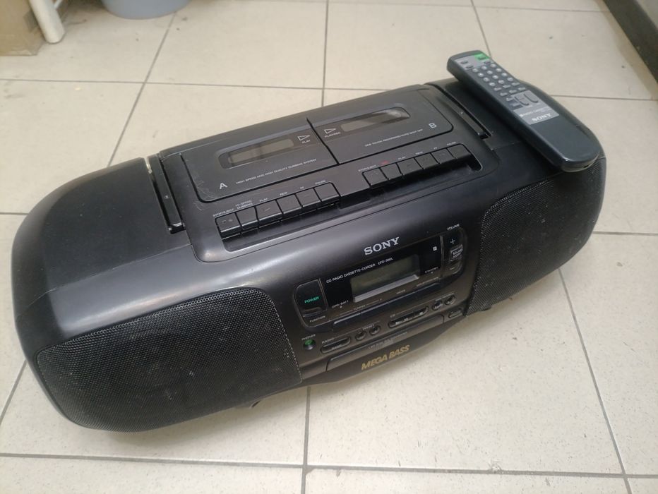 CD радио кассетная магнитола SONY CFD-380L