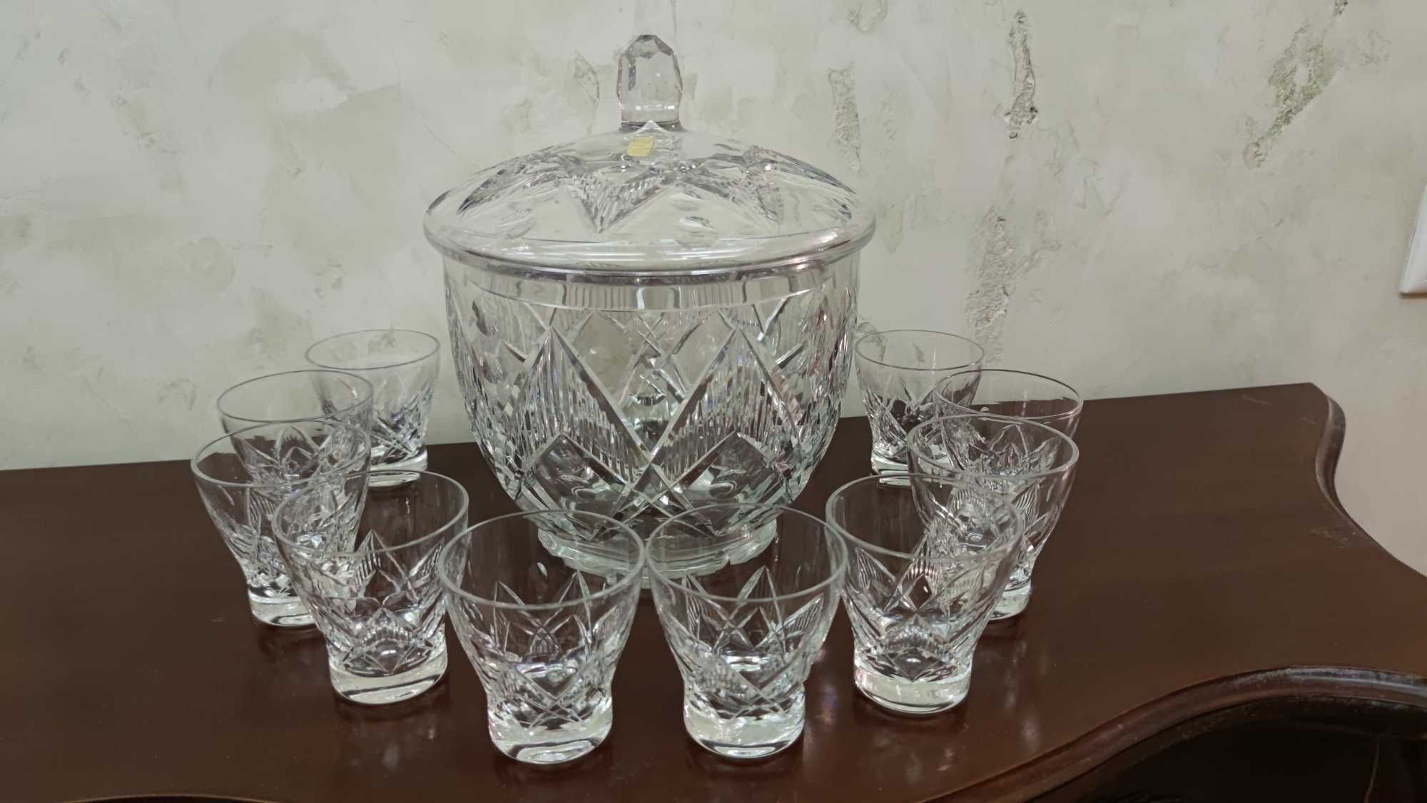 Хрустальная крюшонница со стаканами