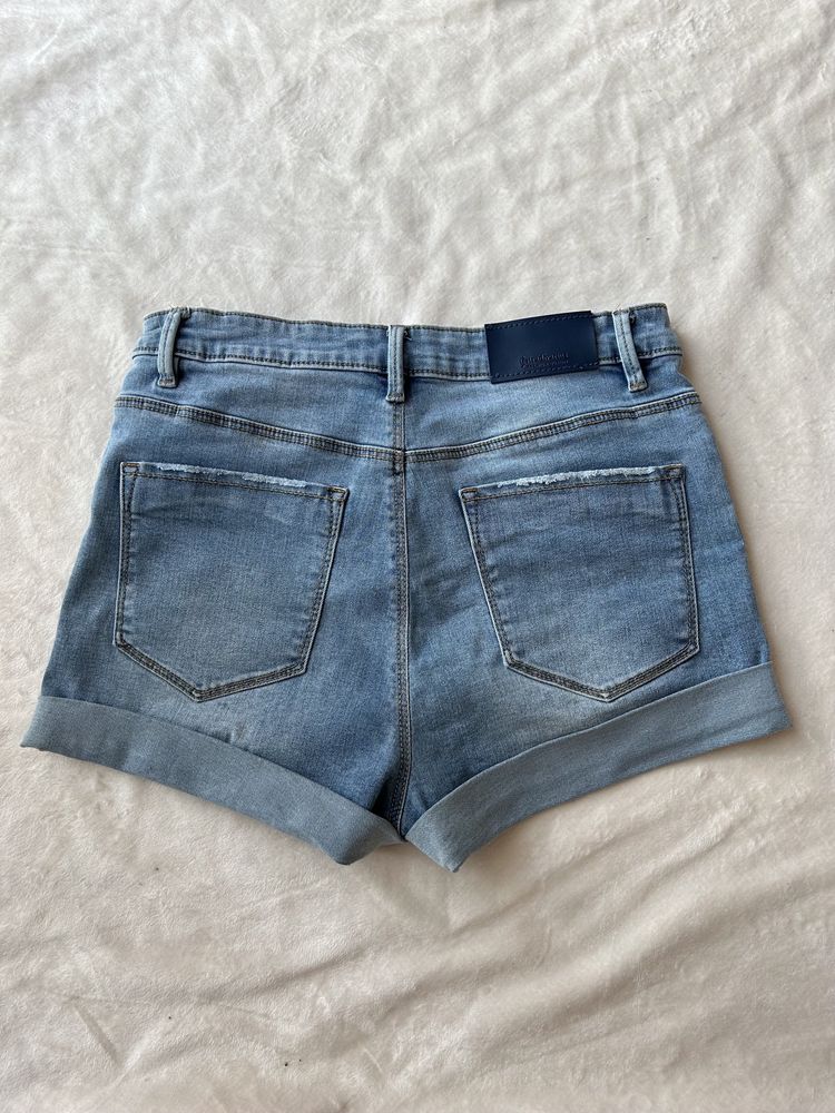 Spodenki jeansowe stradivarius 38