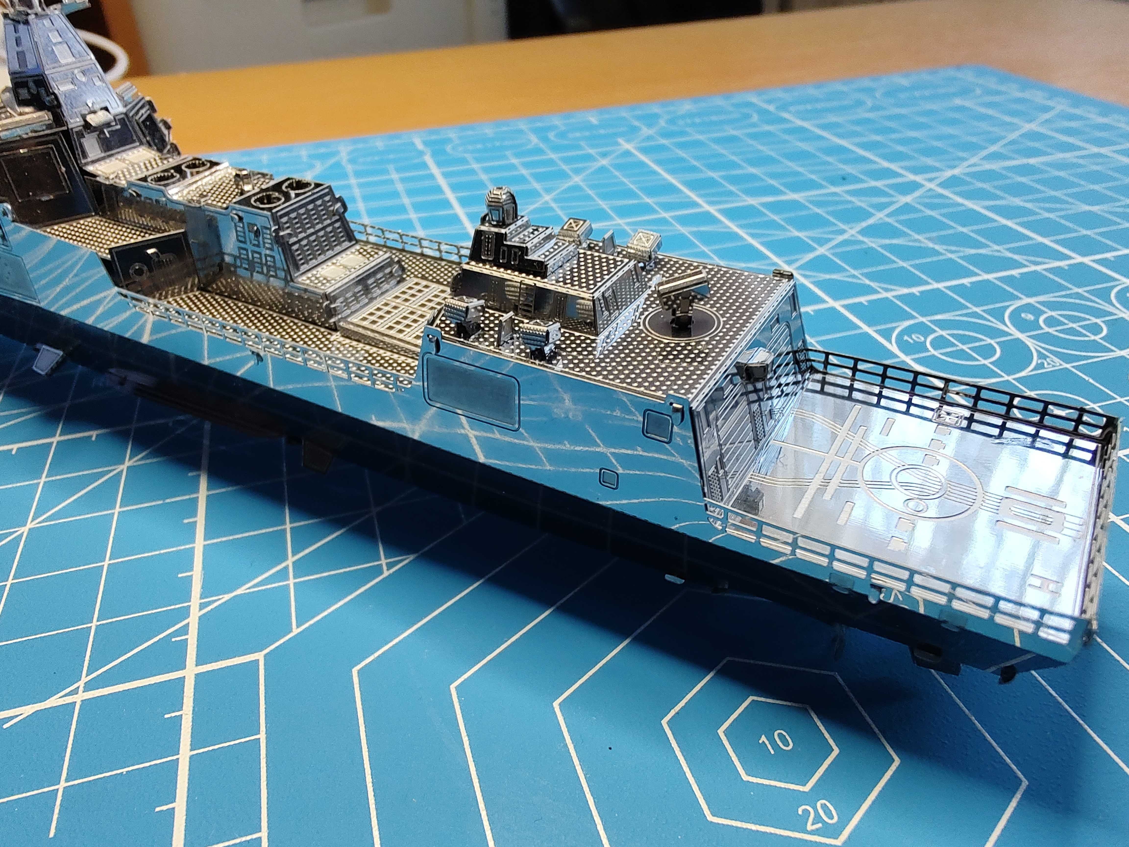 Chiński Type 055 Renhai Metalowy model 3D gotowy 1:800