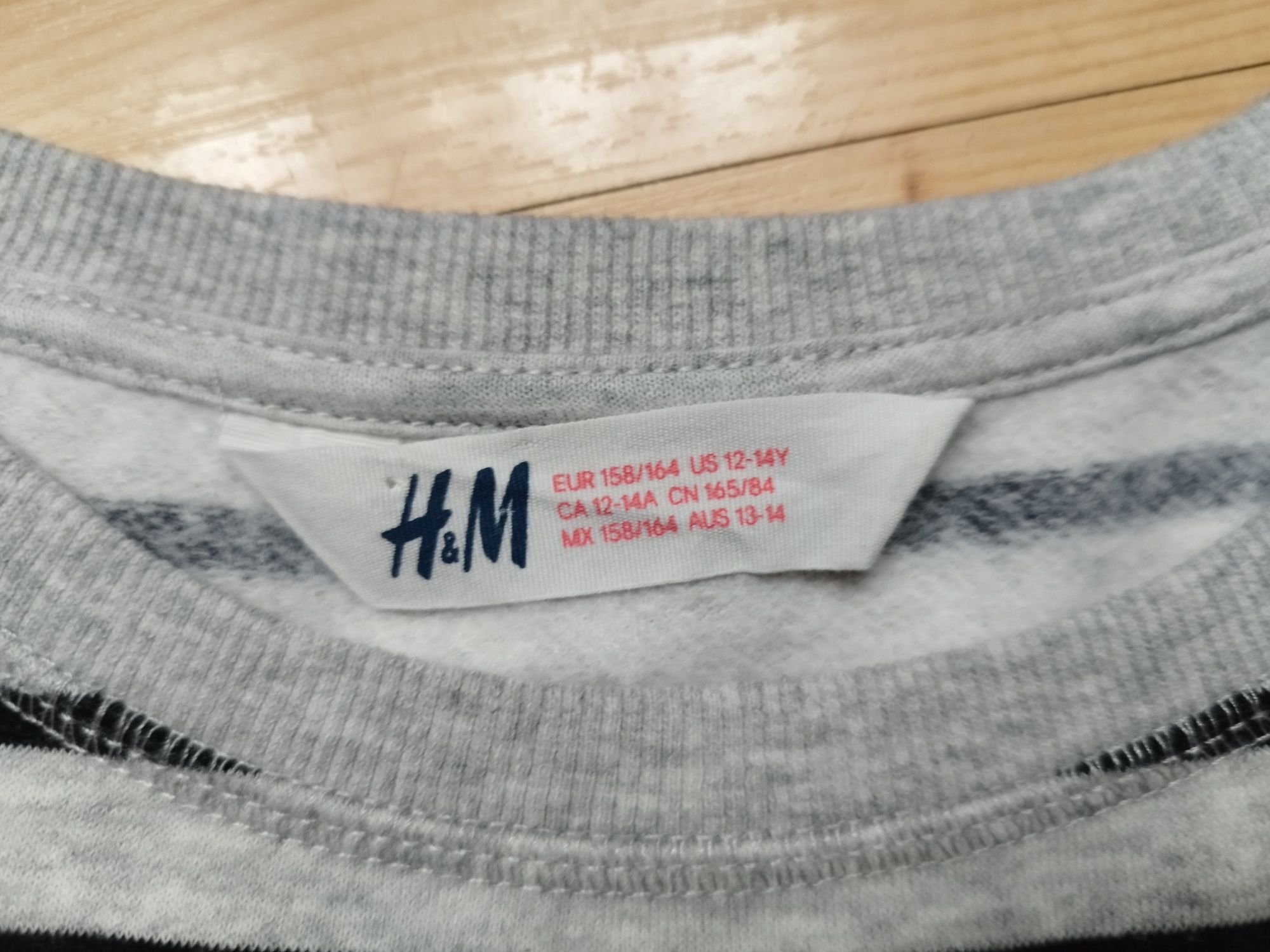H&M bluza w paski z cekinkami 158-164