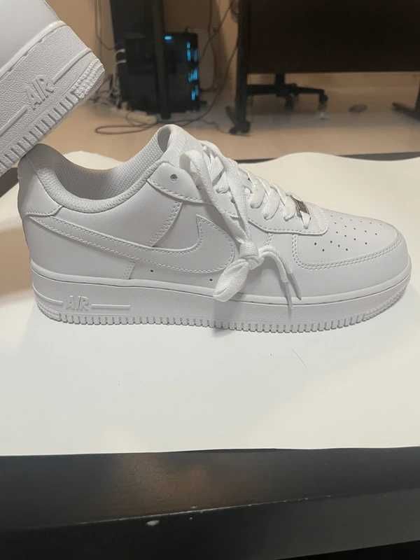 NikeAirForceLow 07,nowe, w pudełku, na sprzedaż po cenie używanej.r.40