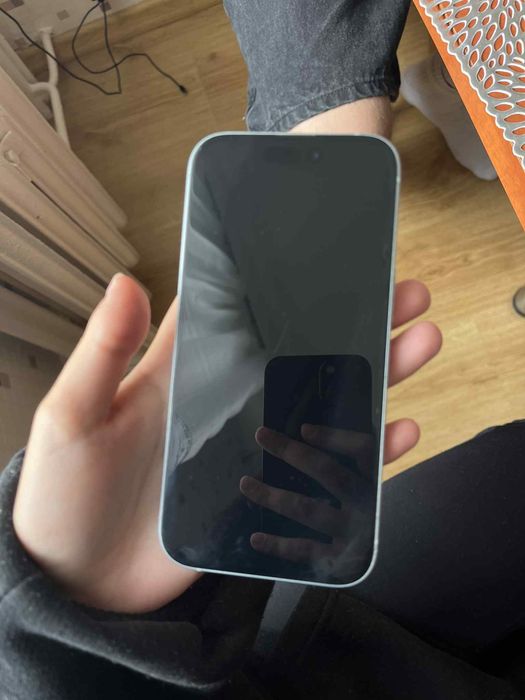 Iphone 13 z pudelkiem bez uszkodzen