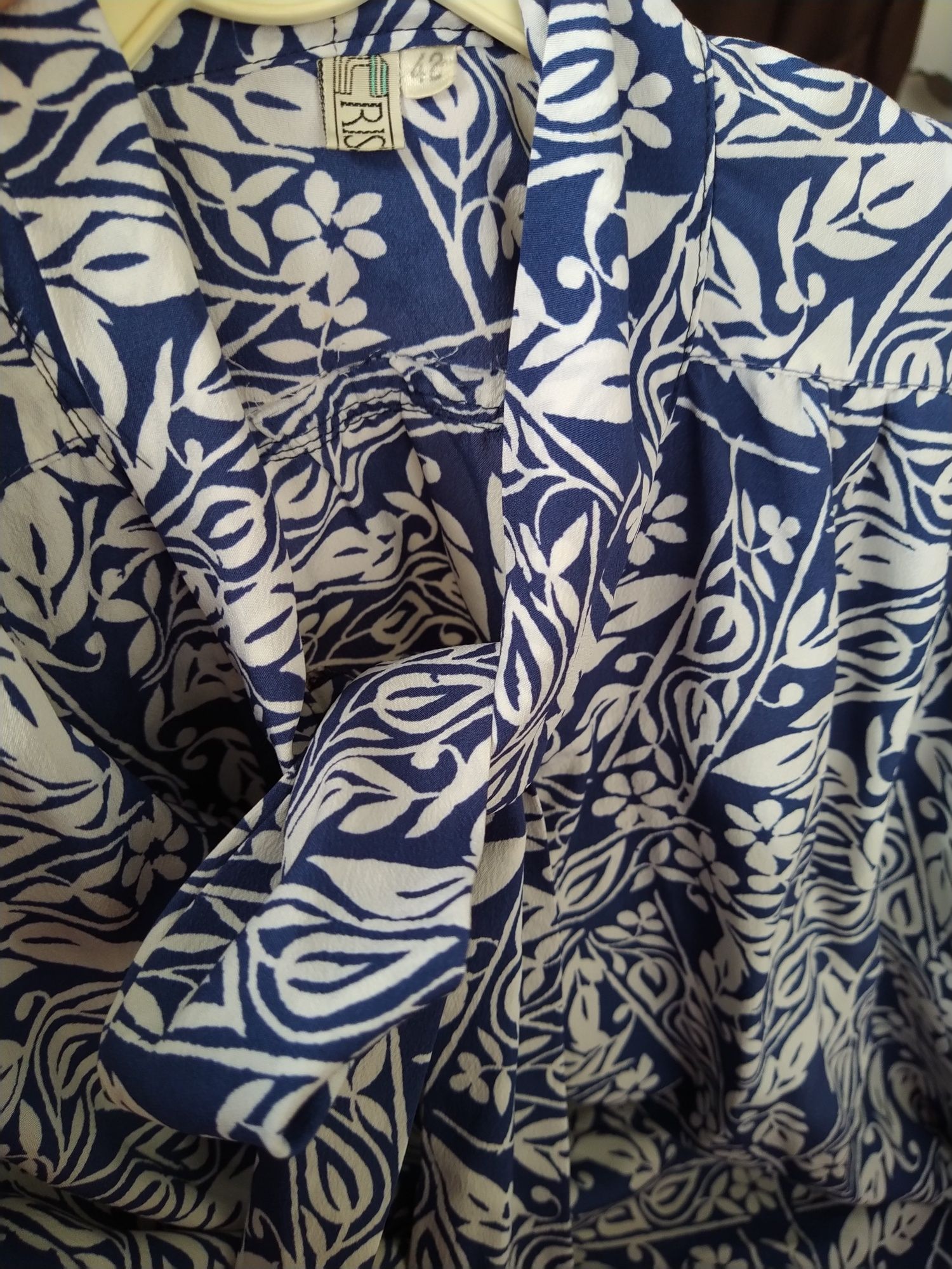 Blusa elegante com print floral - Ristel - Tamanho 42