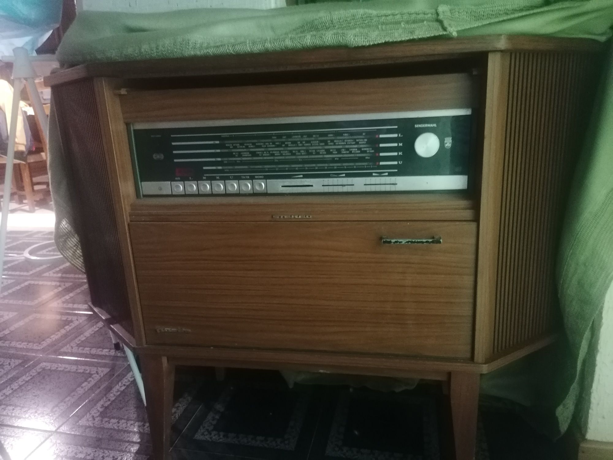 Vendo rádio antigo