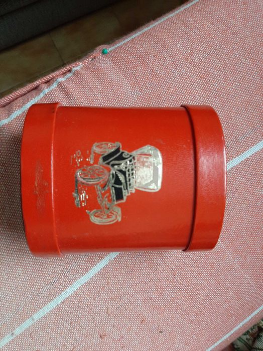 Três Porta canetas antigos em couro,  pele. e plástico duro.novos..