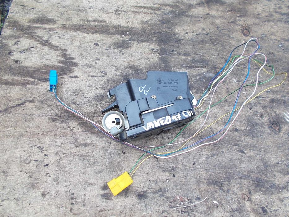 mercedes VANEO 1.7 cdi 01r centralny zamek drzwi tył przód