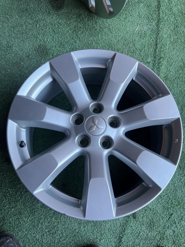 5x114,3 MITSUBISHI 7J18 ET38 67,1 felgi aluminiowe Outlander ASX