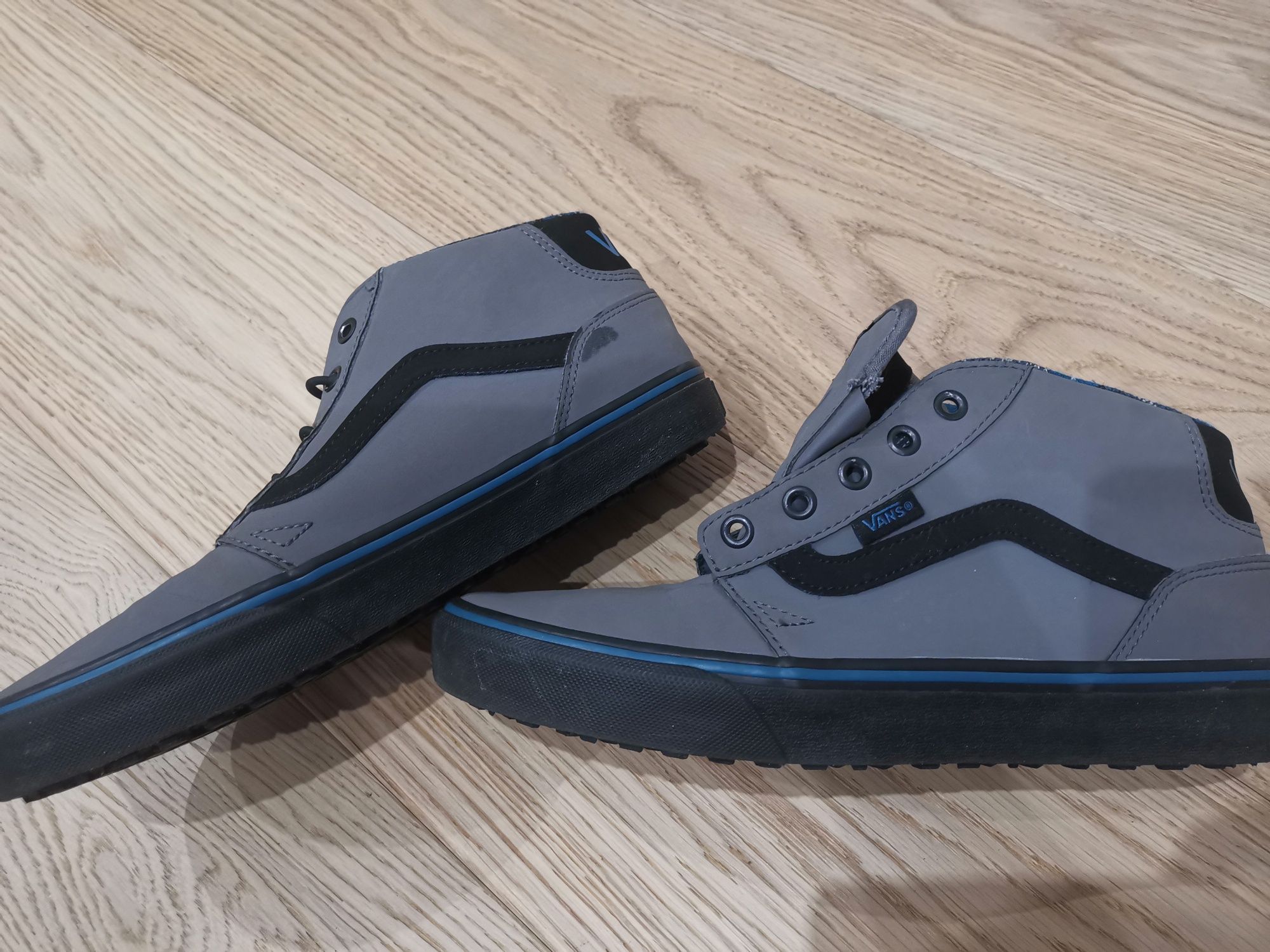 В наявності| Черевики Vans Chapman Mid MTE High-Top | 40 | 25.5см |