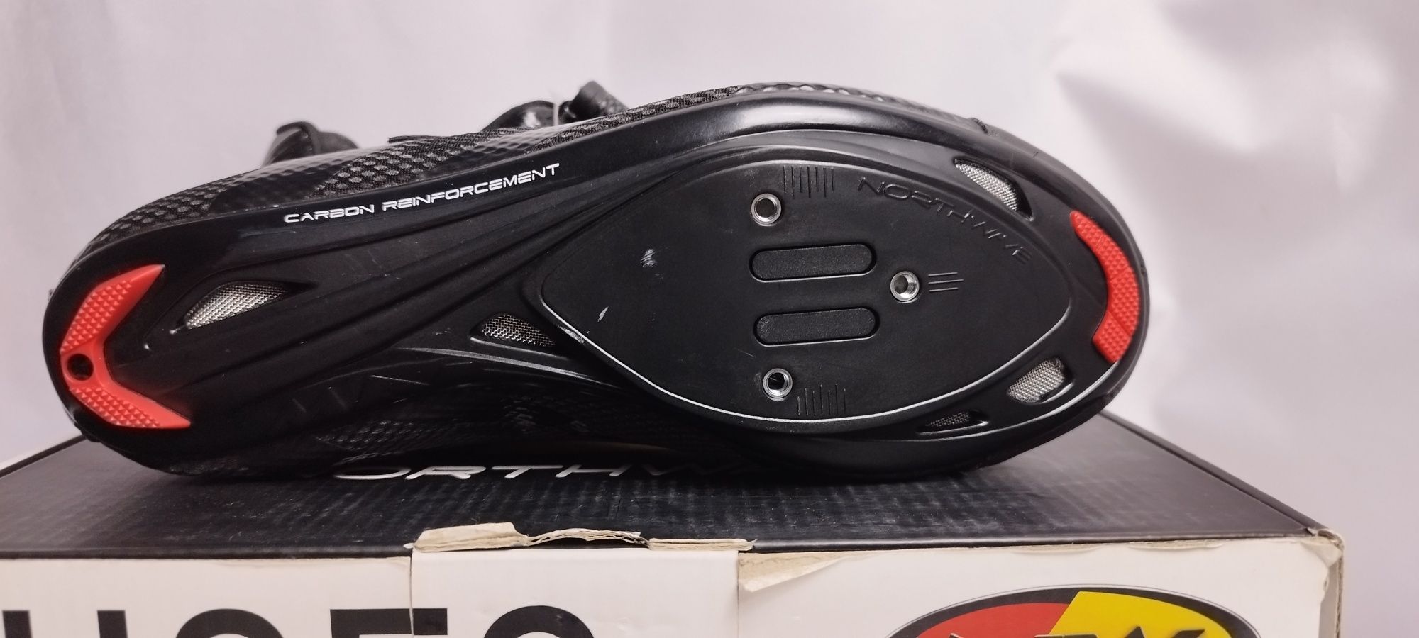 Nowe buty na rower szosowy Northwave Sonic 2 rozmiar 40 (26cm)