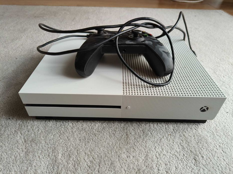 Xbox One S+pad+8 gier