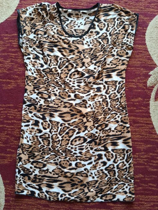 Жіноче легеньке літнє плаття