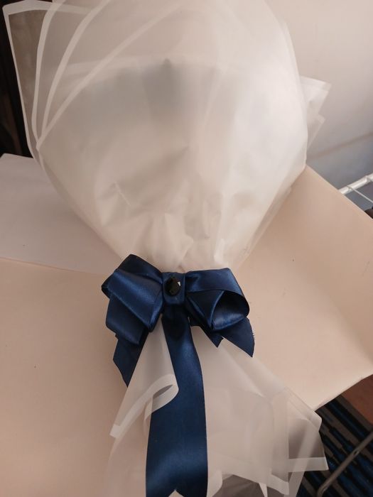 Букет из атласных роз