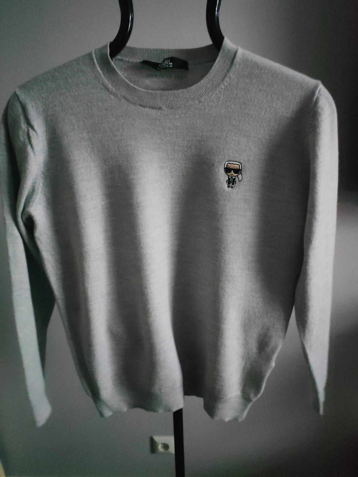 Świetny sweterek Karl Lagerfeld S/M