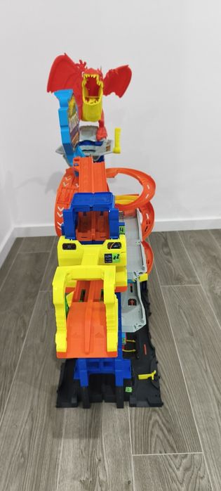 Hot Wheels City - Ultimate Garage - Dragão