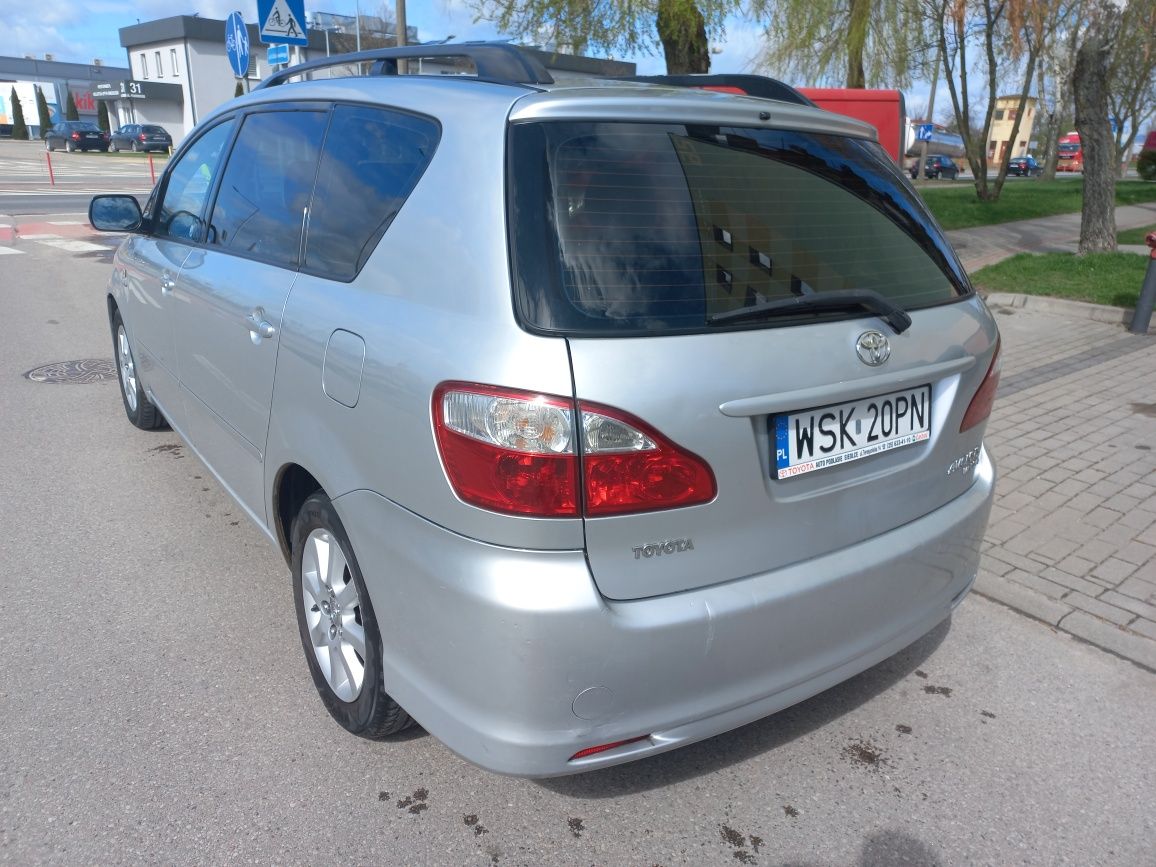 Toyota Avensis Verso*2.0 D4D*2004r*serwisowana w ASO*7 osób*bez rdzy*