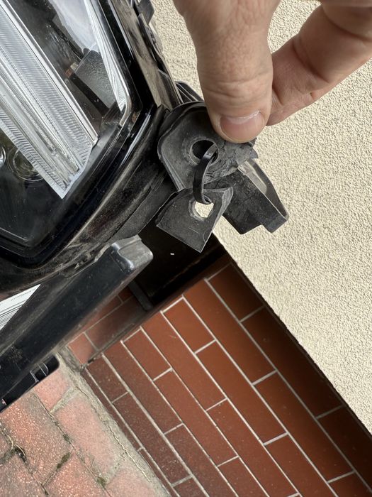 Volvo XC 90 lampa prawa full led active high beam OE 32228