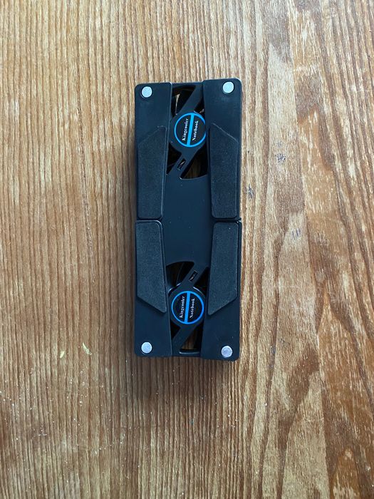 Портативний кулер для ноутбука в ідеальному стані.