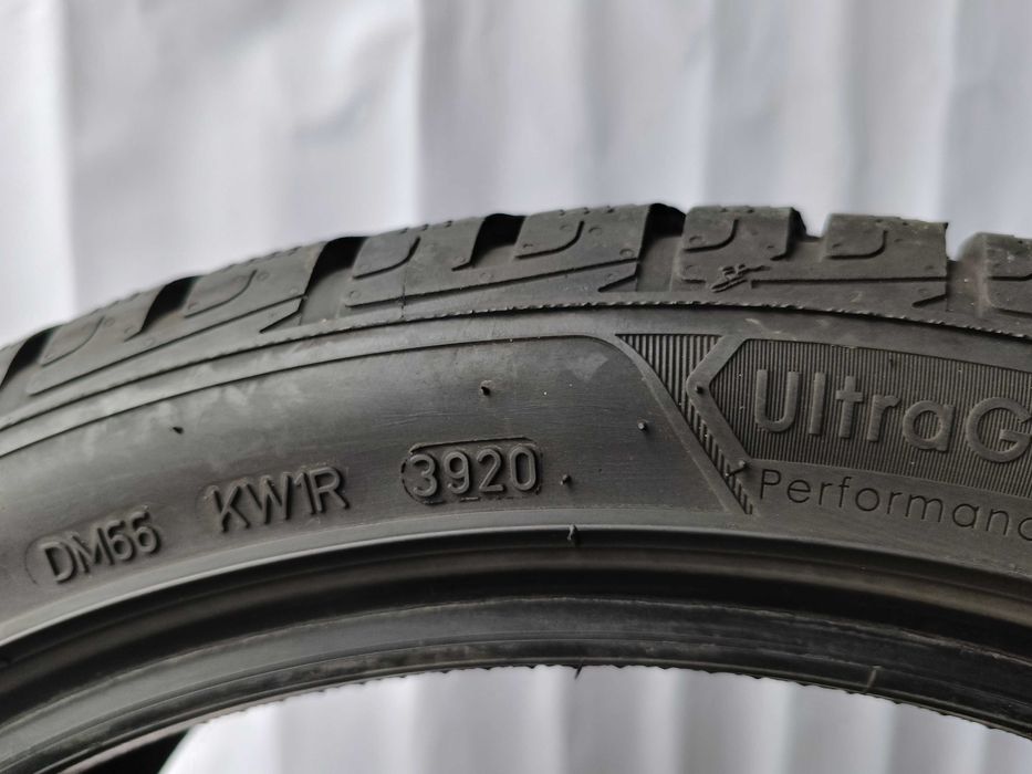 2X 245/40R19 98V Goodyear ultra grip Performance+ 91K