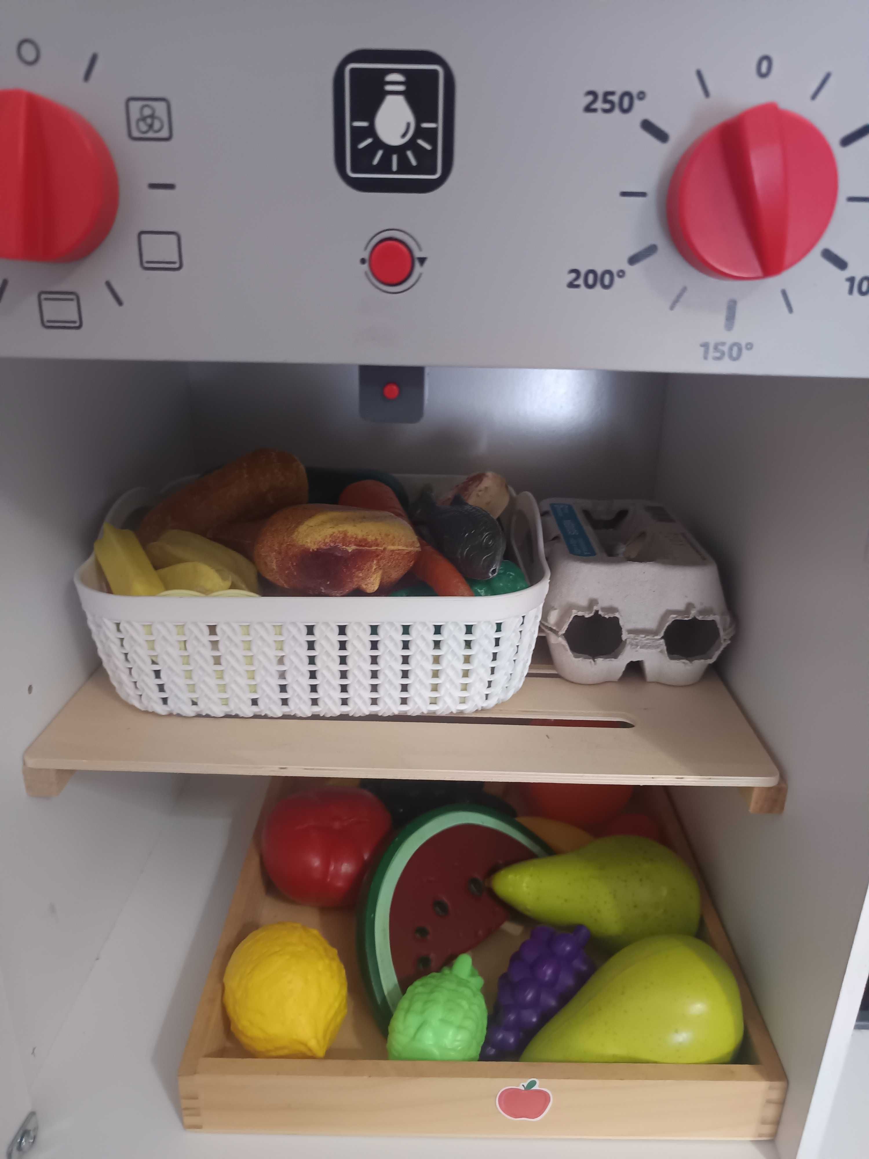 Cozinha de criança nova